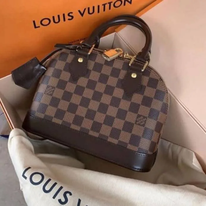 Pastas da Zara e da LV