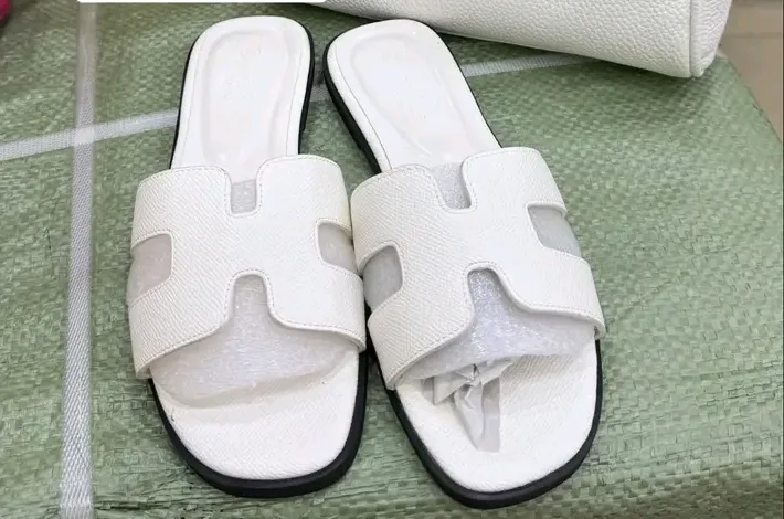 Chinelas da hermes feminina
